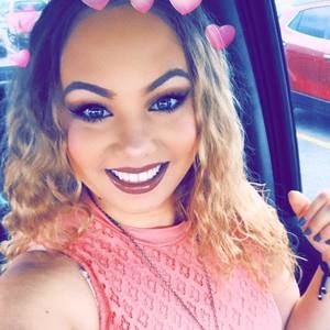 Meet your Posher, Milena